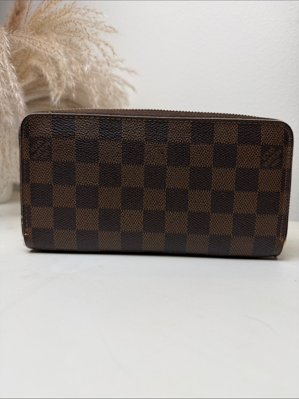 Louis Vuitton Brown Zip-Around full-size Leather Card Wallet